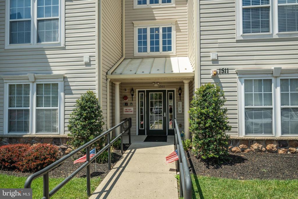 1511 MOORE ST #201, BRISTOL, PA 19007 — exterior