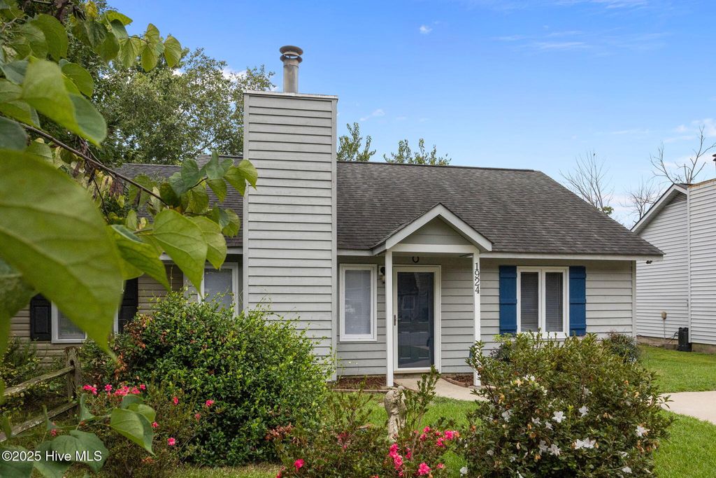 1924 White Hollow Drive, Greenville, NC 27858