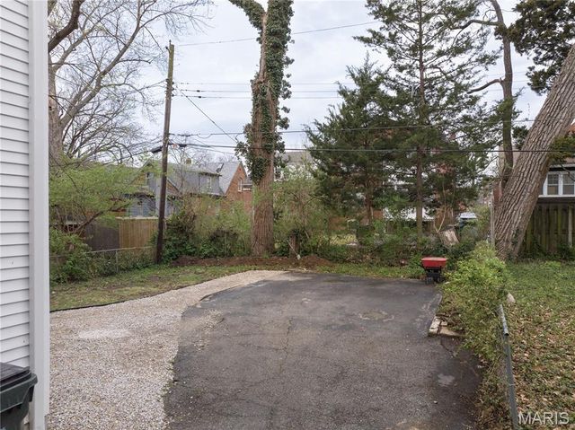 1173 Moorlands Drive, Richmond Heights, MO 63117