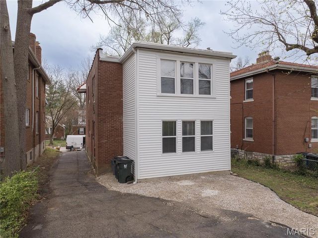1173 Moorlands Drive, Richmond Heights, MO 63117