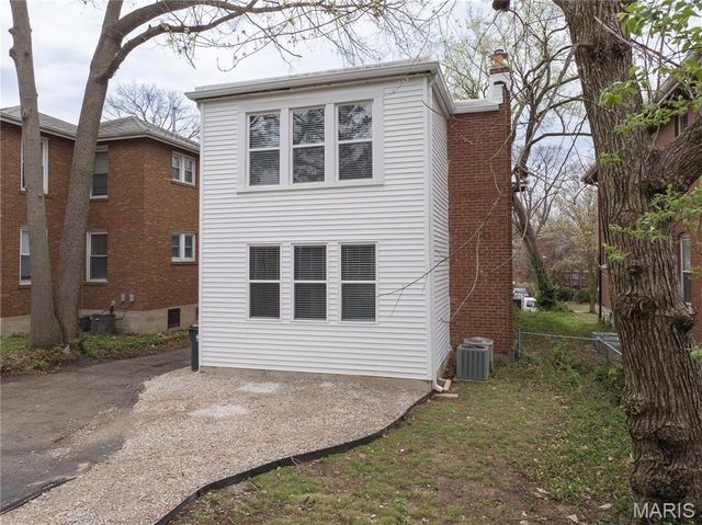 1173 Moorlands Drive, Richmond Heights, MO 63117