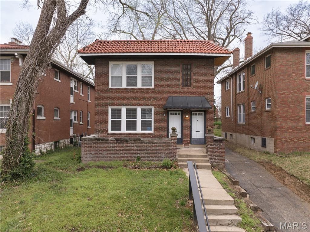1173 Moorlands Drive, Richmond Heights, MO 63117
