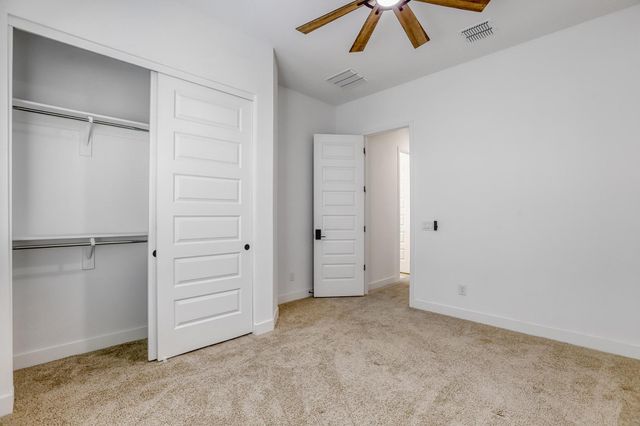 8723 W Vista Avenue, Glendale, AZ 85305