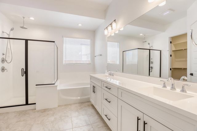 8723 W Vista Avenue, Glendale, AZ 85305