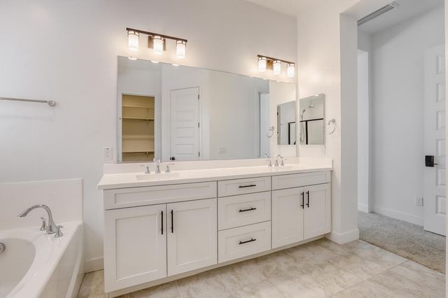 8723 W Vista Avenue, Glendale, AZ 85305