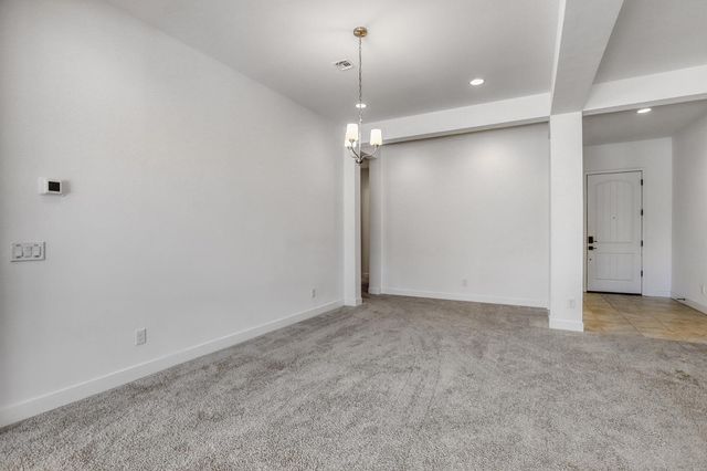 8723 W Vista Avenue, Glendale, AZ 85305