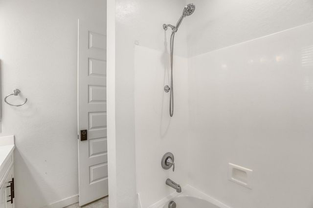 8723 W Vista Avenue, Glendale, AZ 85305