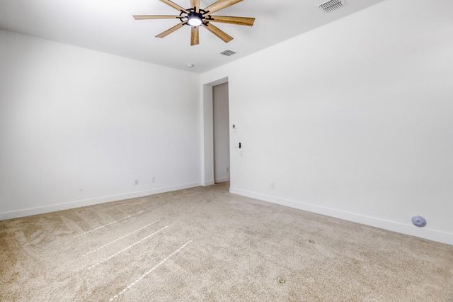 8723 W Vista Avenue, Glendale, AZ 85305