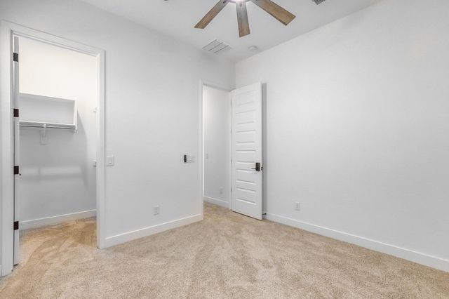 8723 W Vista Avenue, Glendale, AZ 85305