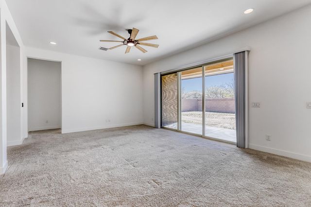 8723 W Vista Avenue, Glendale, AZ 85305