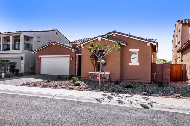 8723 W Vista Avenue, Glendale, AZ 85305