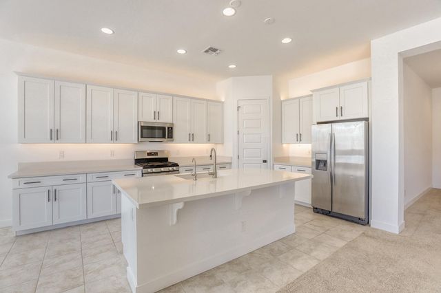 8723 W Vista Avenue, Glendale, AZ 85305