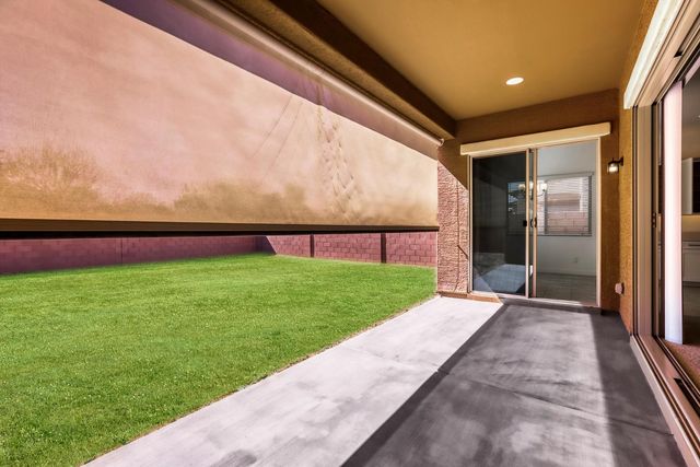 8723 W Vista Avenue, Glendale, AZ 85305