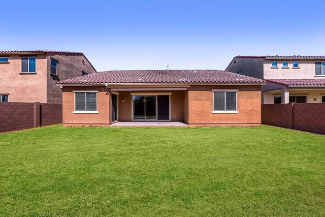 8723 W Vista Avenue, Glendale, AZ 85305