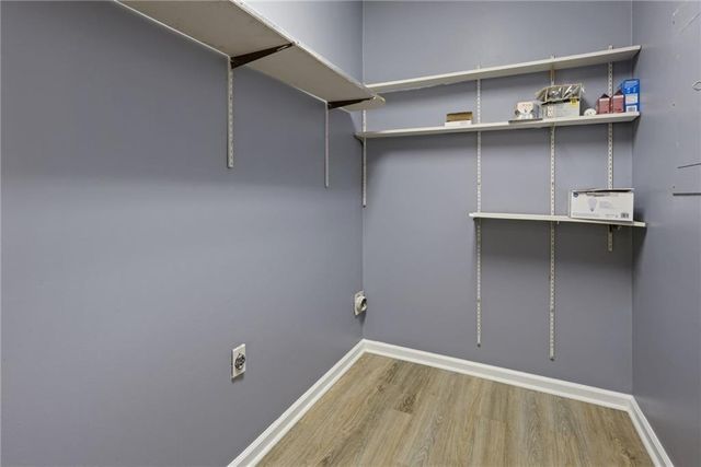 705 Edgewater Trail NW, Sandy Springs, GA 30328