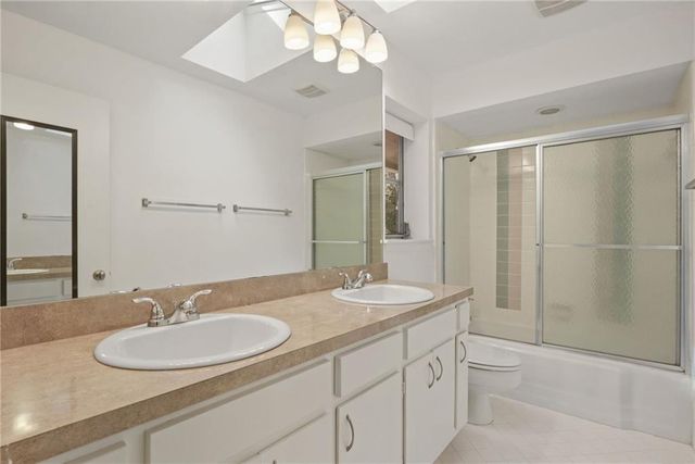 705 Edgewater Trail NW, Sandy Springs, GA 30328