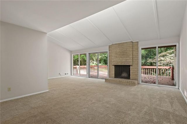 705 Edgewater Trail NW, Sandy Springs, GA 30328