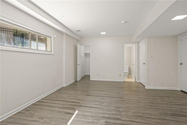 705 Edgewater Trail NW, Sandy Springs, GA 30328