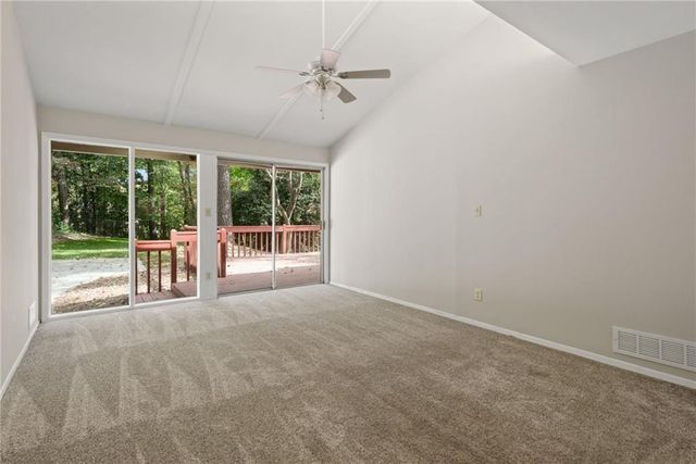 705 Edgewater Trail NW, Sandy Springs, GA 30328