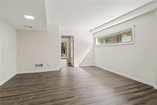 705 Edgewater Trail NW, Sandy Springs, GA 30328