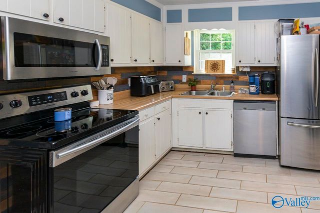 241 Woodland Street, New Market, AL 35761