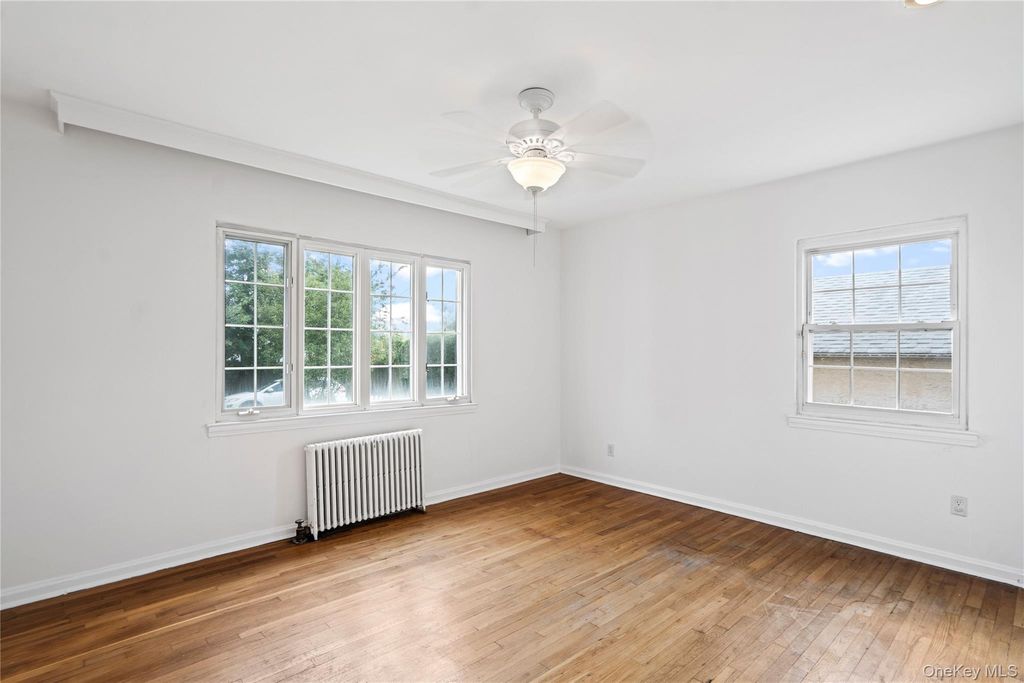 466 Croyden Road, Garden City South, NY 11530 — photo 4