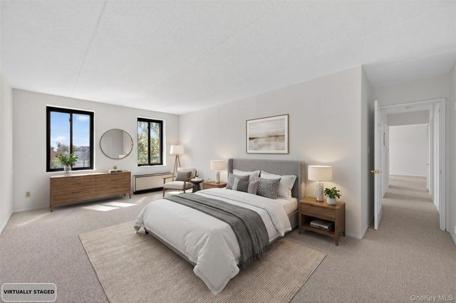 175 Maple Avenue 3G, Westbury, NY 11590