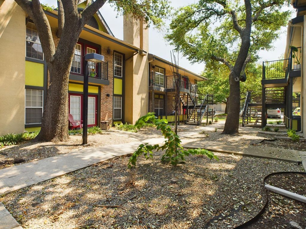 7685 NORTHCROSS DR 108, Austin, TX 78757