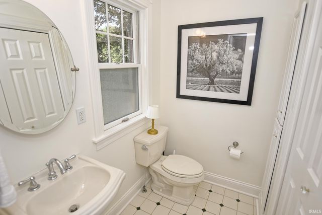 2300 E Mulberry Street, Evansville, IN 47714