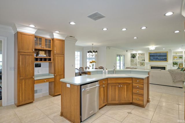 2300 E Mulberry Street, Evansville, IN 47714
