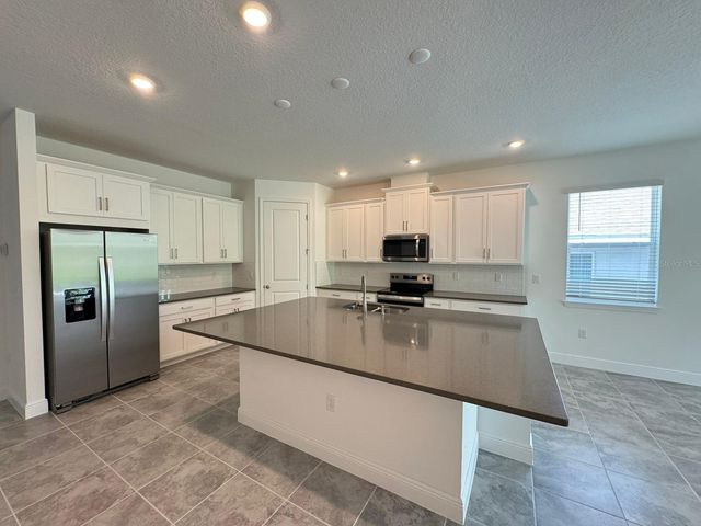 2041 AXEL STREET, Minneola, FL 34715