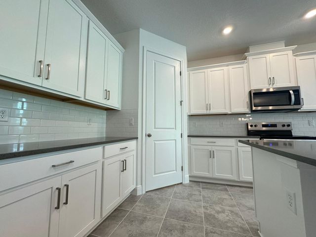 2041 AXEL STREET, Minneola, FL 34715