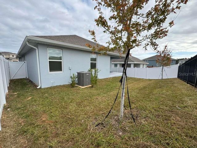 2041 AXEL STREET, Minneola, FL 34715