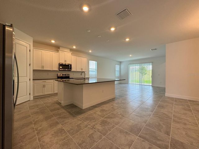 2041 AXEL STREET, Minneola, FL 34715