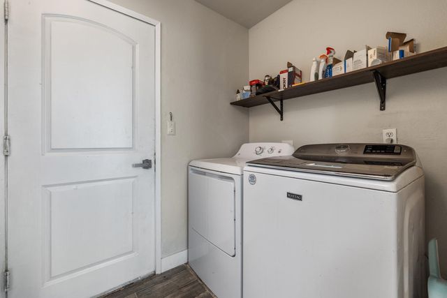 1936 Middelburg Ct, Modesto, CA 95356