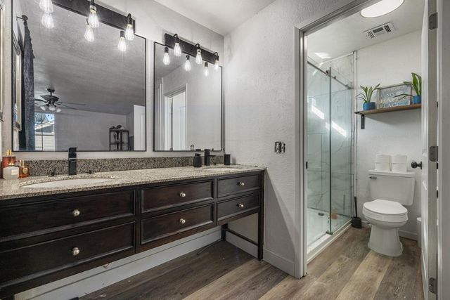 1936 Middelburg Ct, Modesto, CA 95356