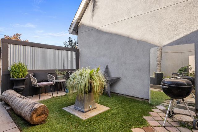 1936 Middelburg Ct, Modesto, CA 95356