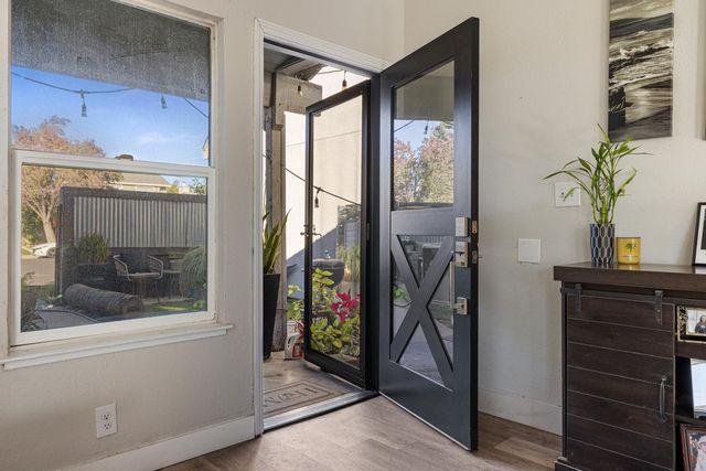 1936 Middelburg Ct, Modesto, CA 95356