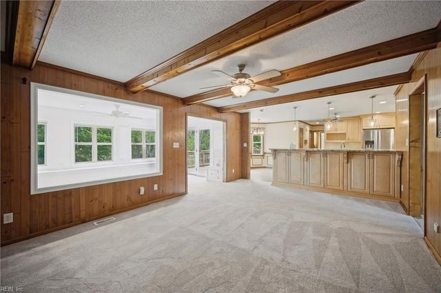 4 Sol Thorpe LN, Chesapeake, VA 23325