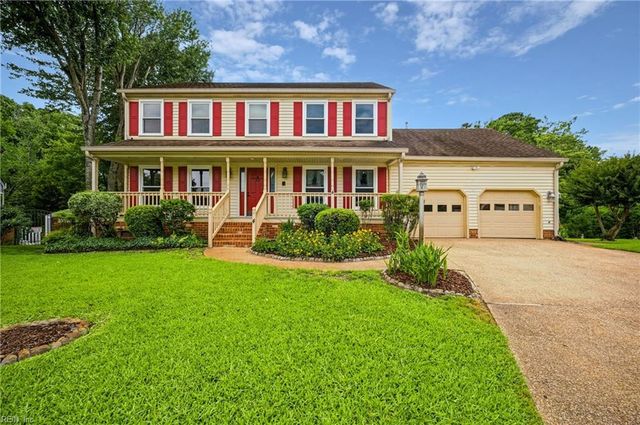 4 Sol Thorpe LN, Chesapeake, VA 23325