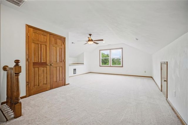 4 Sol Thorpe LN, Chesapeake, VA 23325