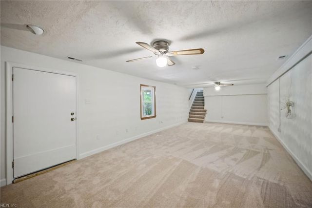 4 Sol Thorpe LN, Chesapeake, VA 23325