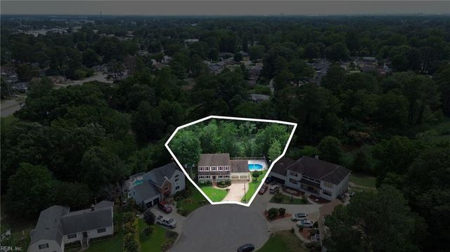 4 Sol Thorpe LN, Chesapeake, VA 23325