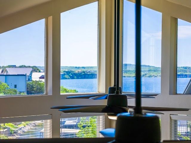 1003 Oak Hill Lane, Possum Kingdom Lake, TX 76449