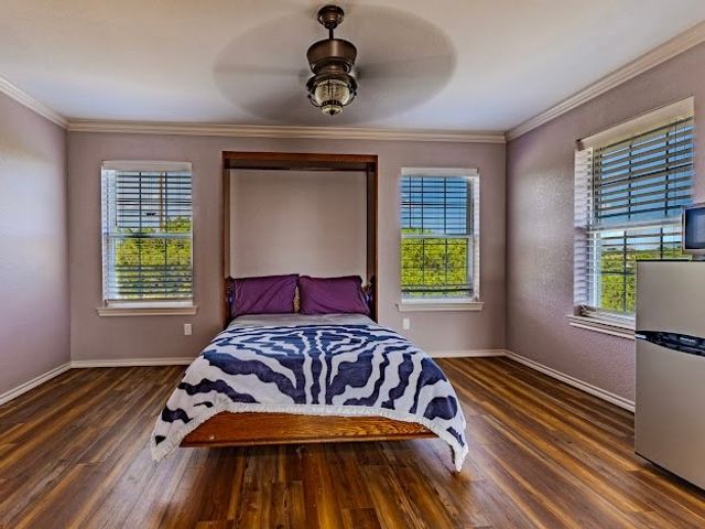 1003 Oak Hill Lane, Possum Kingdom Lake, TX 76449