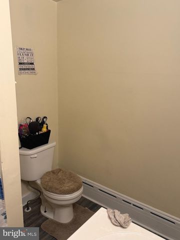 202 S LOGAN BLVD, Burnham, PA 17009