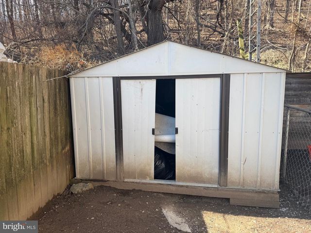 202 S LOGAN BLVD, Burnham, PA 17009