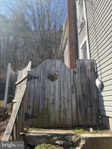 202 S LOGAN BLVD, Burnham, PA 17009