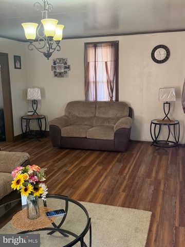 202 S LOGAN BLVD, Burnham, PA 17009