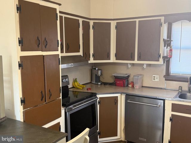 202 S LOGAN BLVD, Burnham, PA 17009